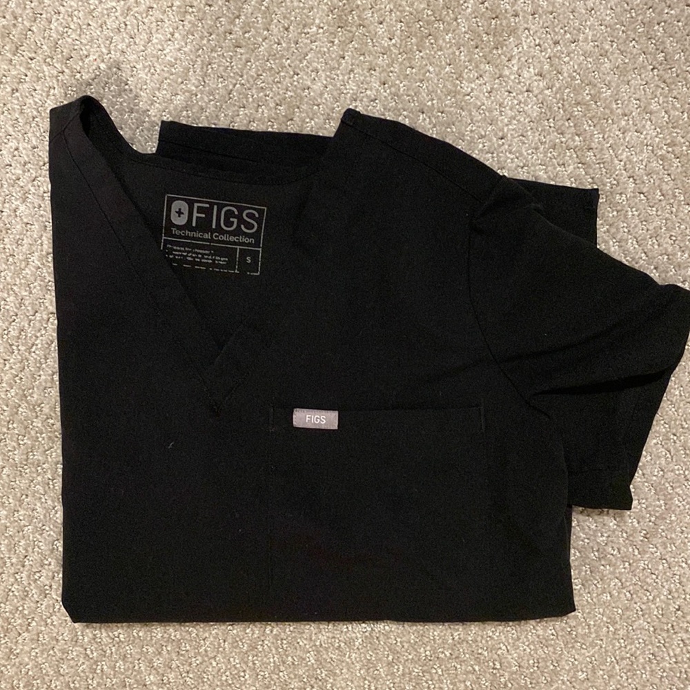 Black figs. Small top and two medium bottoms
